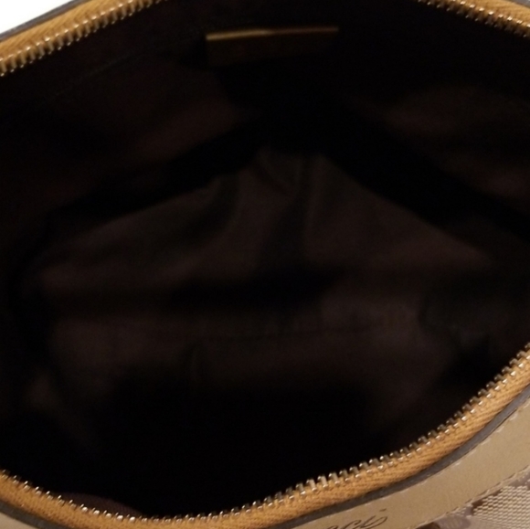 *MINT CONDITION* Gucci Crystal Hobo D Ring… - Picture 7 of 10